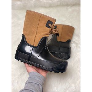 UGG Raincloud Toggle Hi Womens Rain Boots Brown Black 1133953 CHE NEW Sz 9